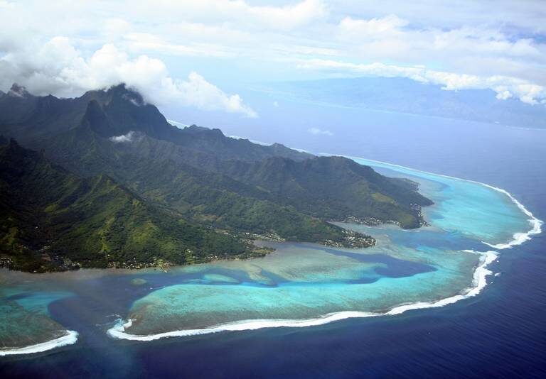 Top Sailing Destinations Around the World